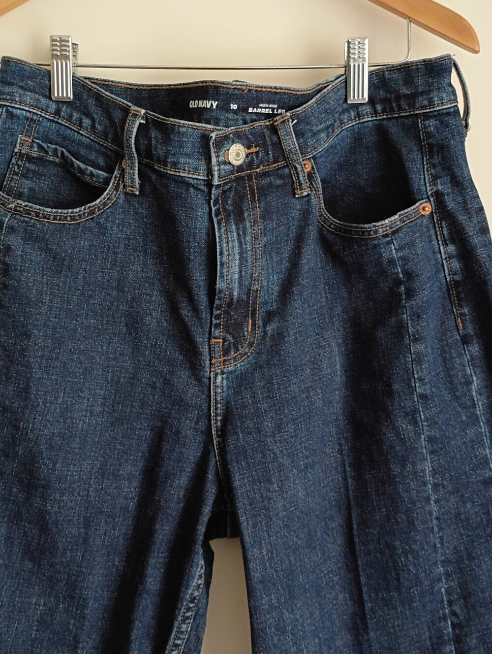 Old Navy Dark Wash High-Waist Barrel Ankle Denim Jeans - Picture 3 of 8